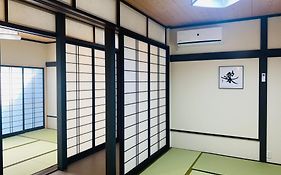 東京民泊 貸し切り一軒家 モダン和風 畳 青砥 上野 プライベート空間 最大8名 ファミリータイプ